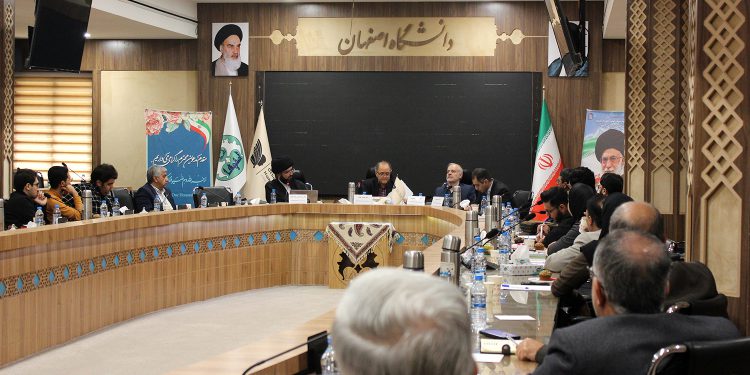 برگزاری پنل علمی «حقوق بشر شرقی و نظام بینالمللی حقوق بشر» 1 برگزاری پنل علمی «حقوق بشر شرقی و نظام بینالمللی حقوق بشر»