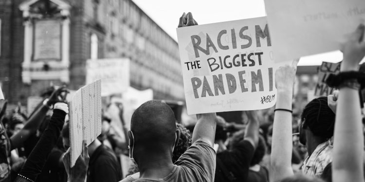 Migrants, Racial Discrimination and Human Rights 1 Migrants, Racial Discrimination and Human Rights