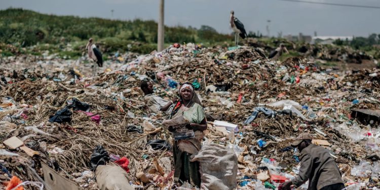 Environmental Discrimination in the Age of Waste 1 Environmental Discrimination in the Age of Waste