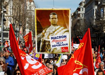 News Report: Escalating Public Discontent Amidst Economic Crisis in France (2025) 3 News Report: Escalating Public Discontent Amidst Economic Crisis in France (2025)