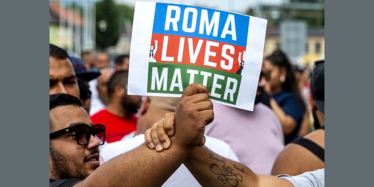 News Report: The Human Rights Situation of the Roma Minority in the Czech Republic 1 News Report: The Human Rights Situation of the Roma Minority in the Czech Republic